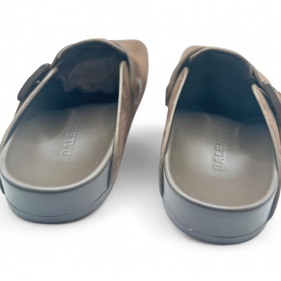 BALENCIAGA Sunday Mule
NWT | Women’s 10US / 40EU - Picture 13 of 13